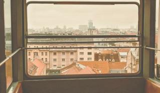 [Online presentation] <br>Addressing housing ch...